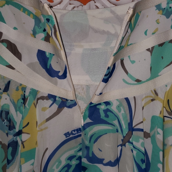 BCBGirls White & Turquoise Butterfly Hi-Lo Skirt Size 8 - Picture 4 of 8